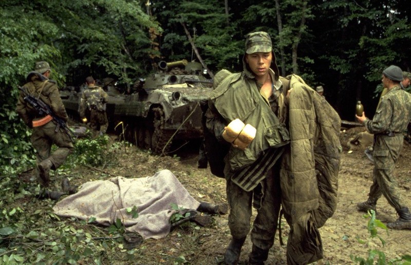Российские солдаты. Чеченская Республика. Российская Федерация. Май 1995 года.
