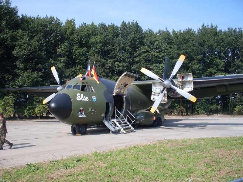 Военно-транспортный самолет C-160 «Трансаль»