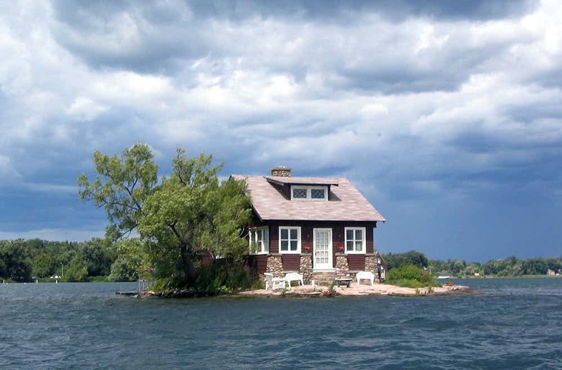 4. Дом-остров на реке Святого Лаврентия (Saint Lawrence River), США