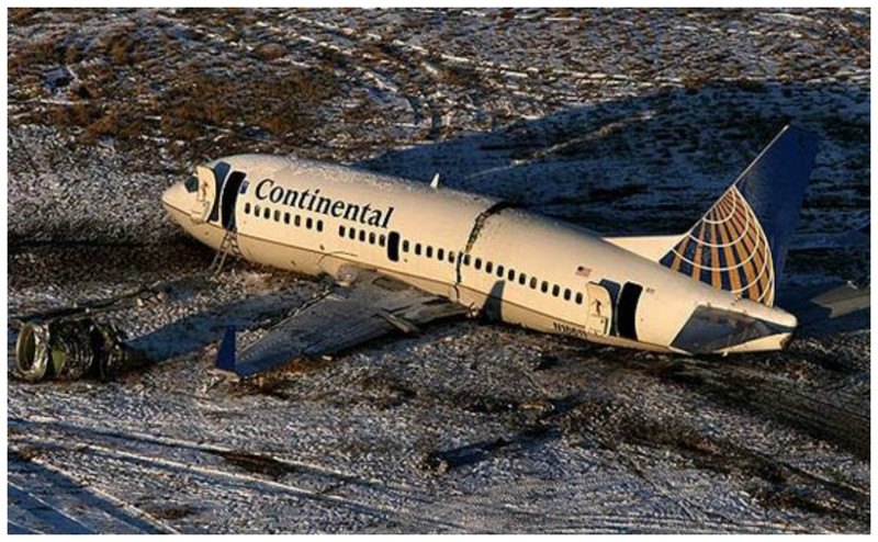 2008 год Continental Airlines Boeing 737-524 N18611