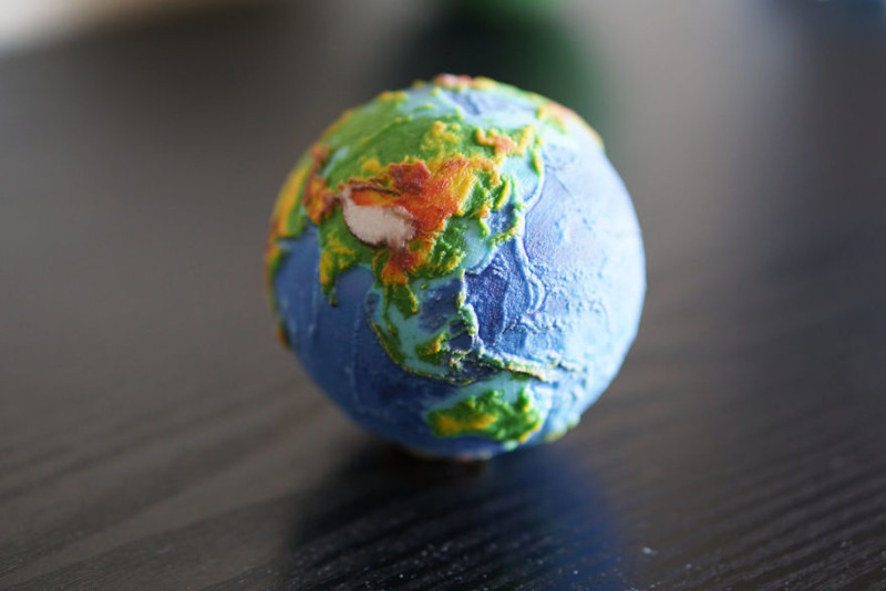 Модель топографического глобуса Земли