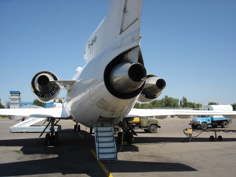 Трудяга Як-42