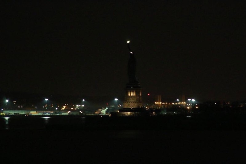 Статуя Свободы в Нью-Йорке лишилась подсветки