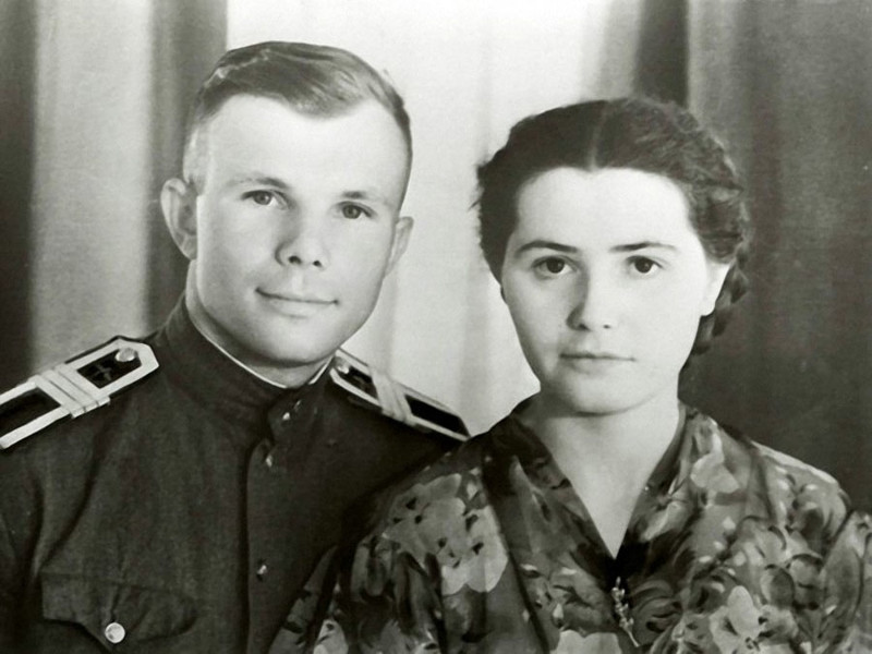 2. За два дня до полёта в космос Юрий Гагарин написал прощальное письмо супруге на случай, если произойдёт катастрофа. 