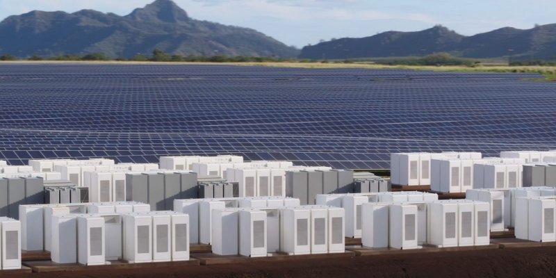 Tesla построила комплекс, который обеспечит солнечной электроэнергией целый остров