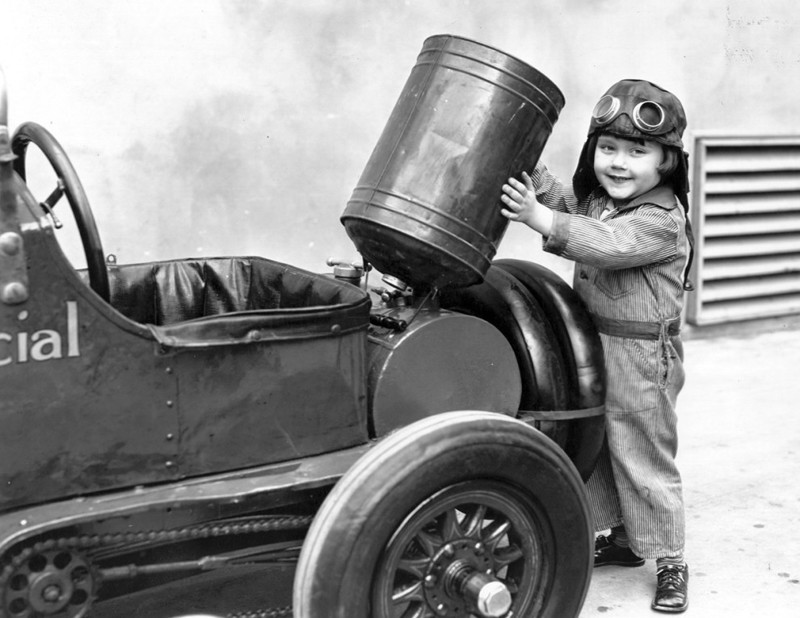 Детский автомобиль на бензине, 1930 год