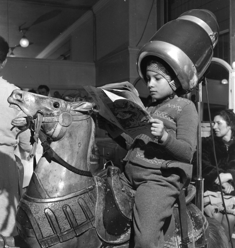 Карусельный конь с феном, 1947 год