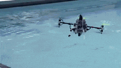 Летающий под водой квадрокоптер.