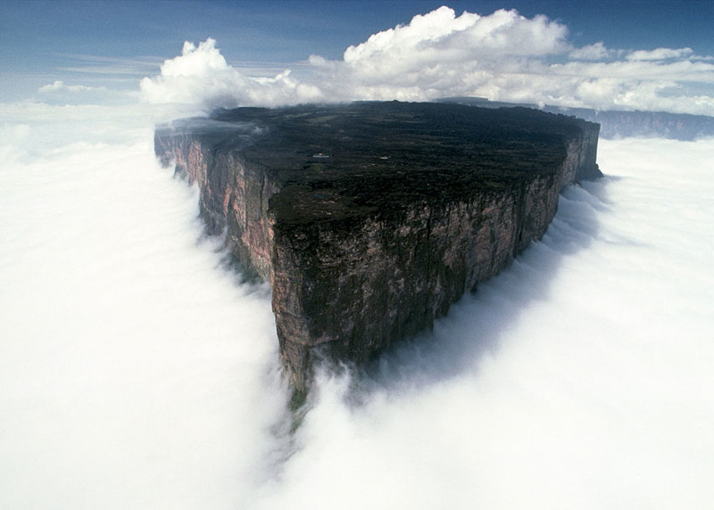Гора Рорайма на стыке Бразилии, Венесуэлы и Гайаны
