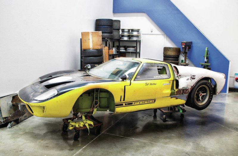  Ford GT40 без двигателя простоял в гараже 40 лет
