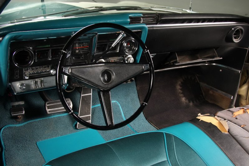Интересная реставрация половины Oldsmobile Toronado