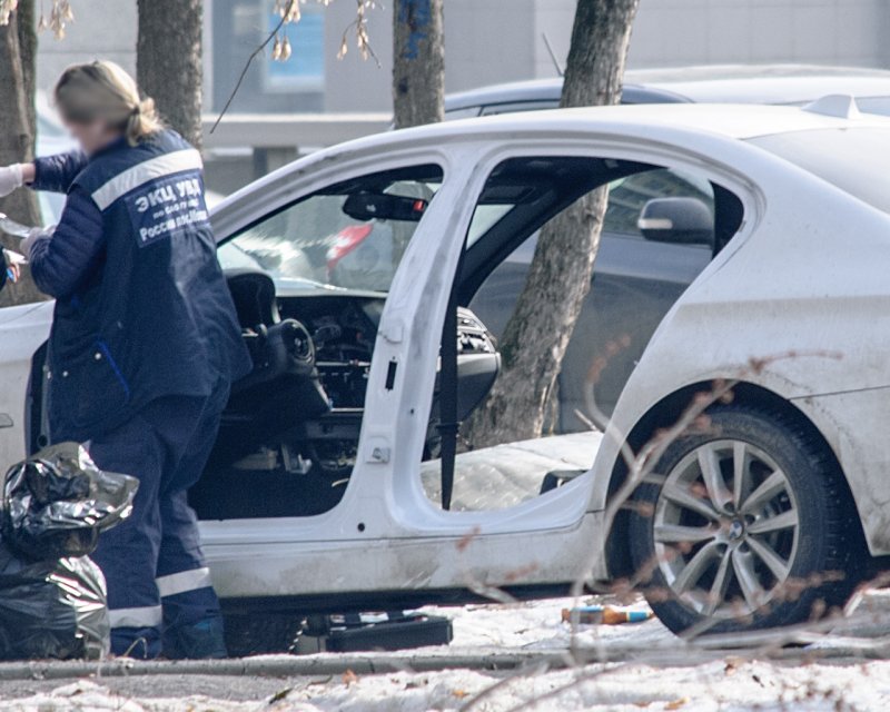 В Москве злоумышленники ночью разобрали припаркованный BMW