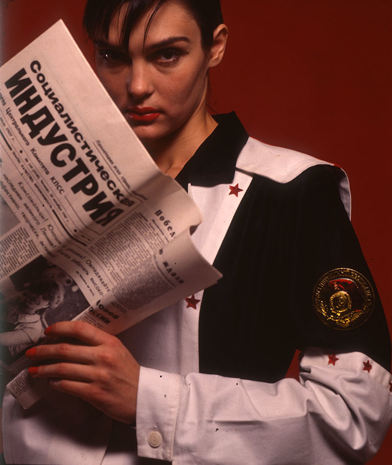 Елена Худякова в костюме из своей коллекции, 1987. Из архива Миши Бастера
