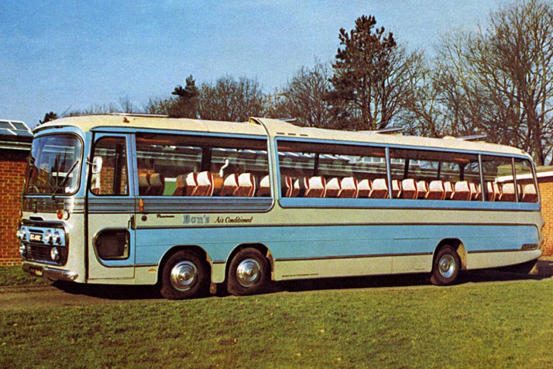Bedford VAL14 Plaxton Panorama C52F