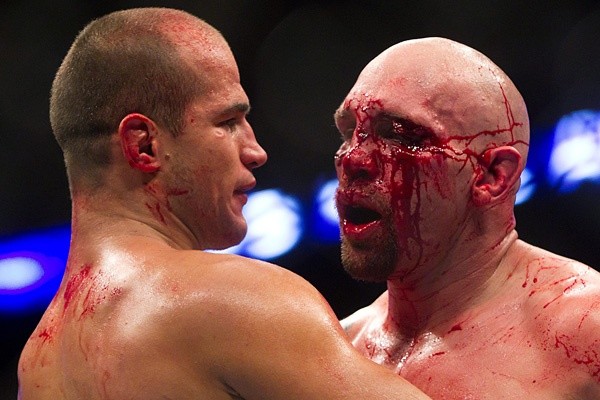 TOP 10 Сломанных носов в истории MMA