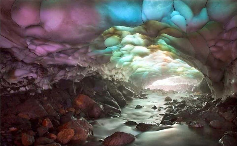 Ледяная пещера, Россия