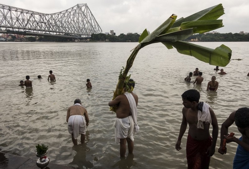Индийский суд признал священную реку Ганг живым существом