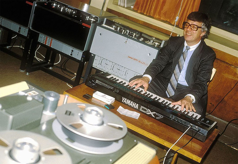 Композитор и пианист Раймонд Паулс. 21 апреля 1986 года. Фото ИТАР-ТАСС