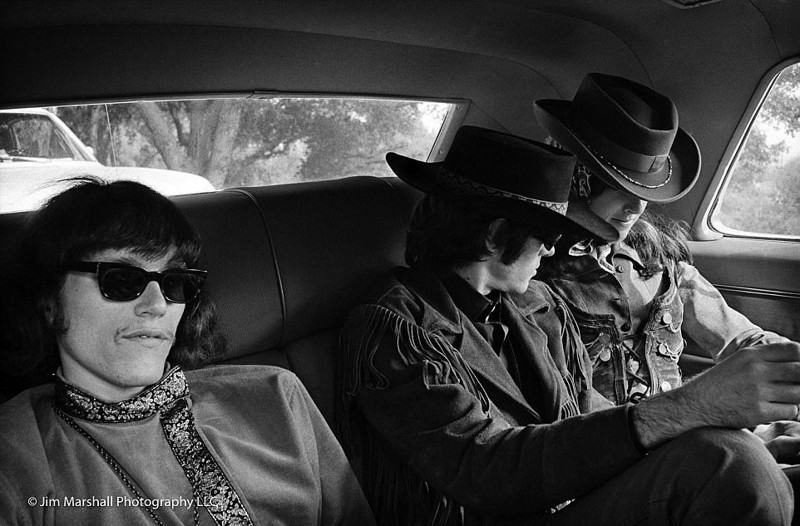 Музыканты группы Jefferson Airplane Йорма Кауконен, Спенсер Драйден и Грейс Слик, май 1967 г.