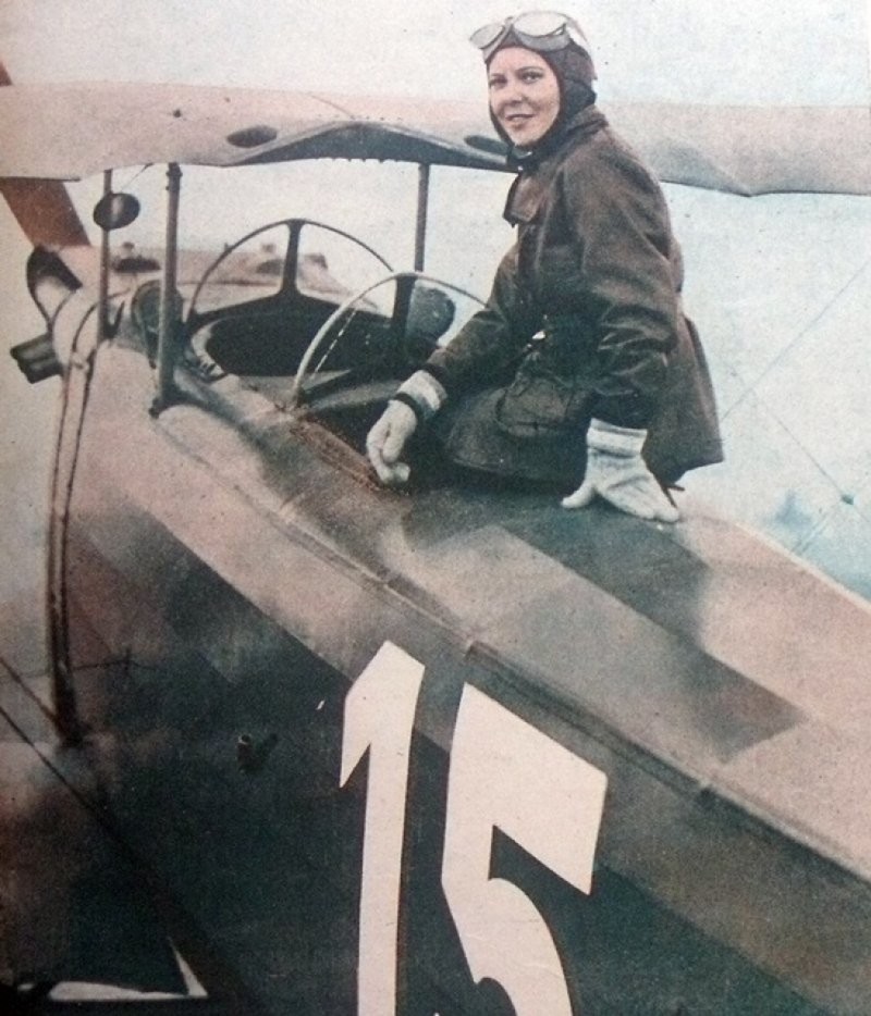 Сабихи Гёкчен – первая турчанка, ставшая военным пилотом-истребителем. 1937 год.  