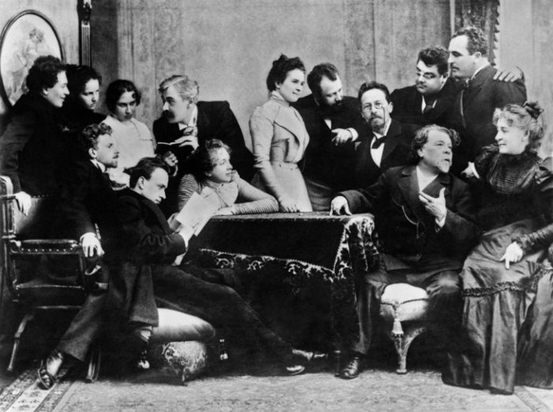 Антон Чехов с артистами Московского художественного театра, 1899 год, Россия 