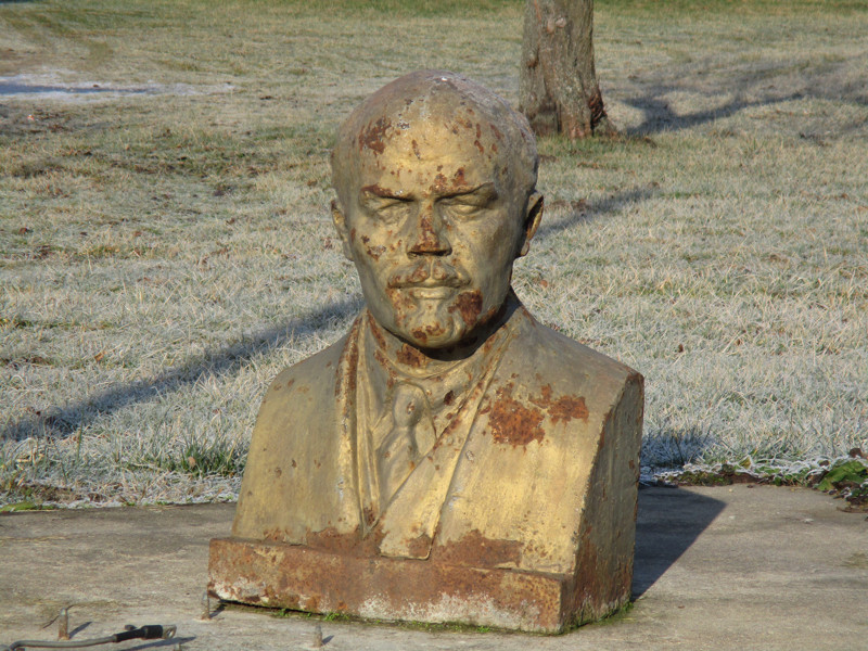 Ленин повсюду: 30 необычных взглядов на памятники вождю