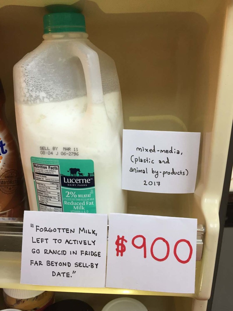 Важно отметить, что всякое первоклассное искусство растет в цене со временем, как случилось с “Забытым молоком, оставленным активно тухнуть в холодильнике многим после истечения срока годности”