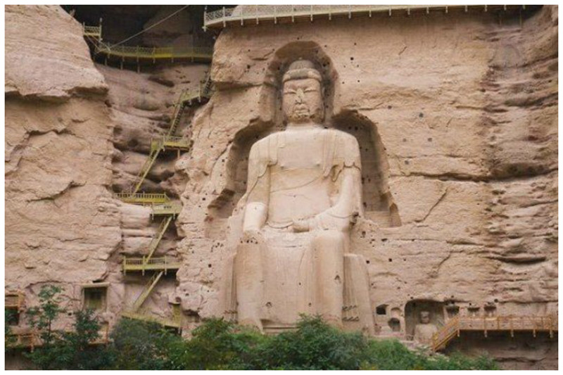 Статуя Будды Майтрейи в Биндинг Сы (Giant Maitreya Buddha of Binglíng Sì), Китай 