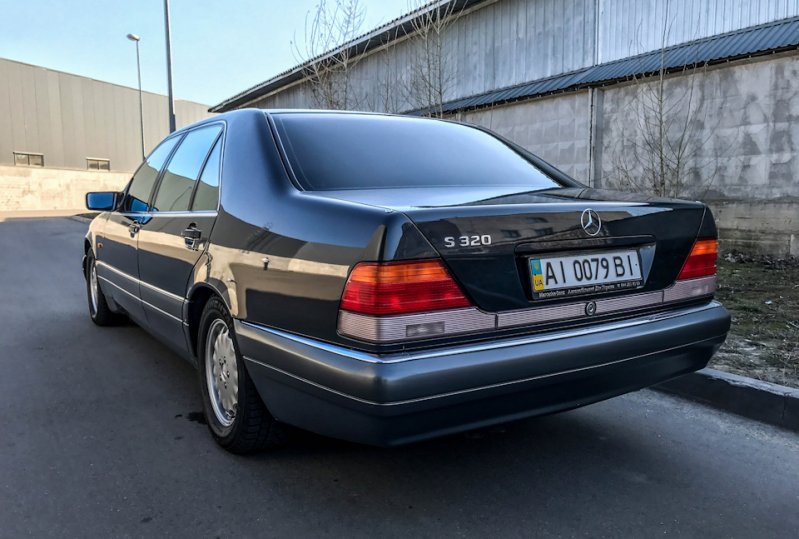 Вневременная классика. Mercedes-Benz S320 1995 года выпуска.
