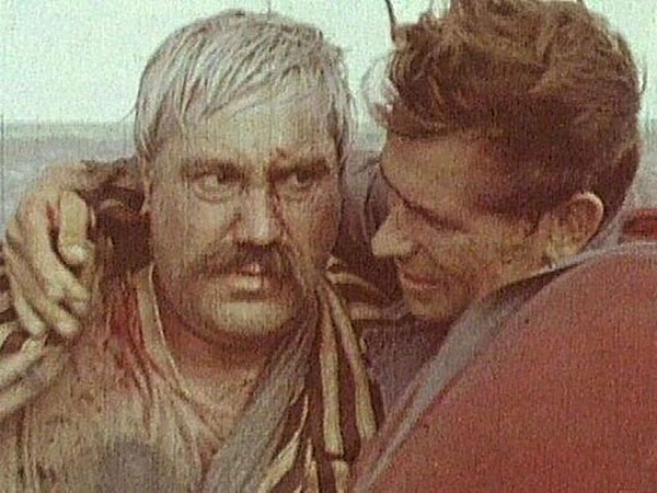 П.Луспекаев и В. Мотыль на съемках фильма «Белое солнце пустыни». 1970