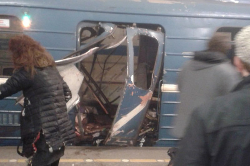 В метро Санкт-Петербурга произошел взрыв