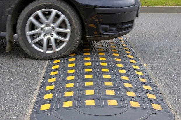 Вот так должна выглядеть эта дорожная преграда 