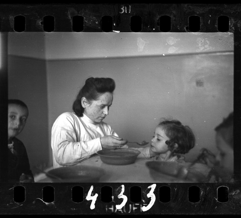 1940 - 1944. Обед в сиротском приюте