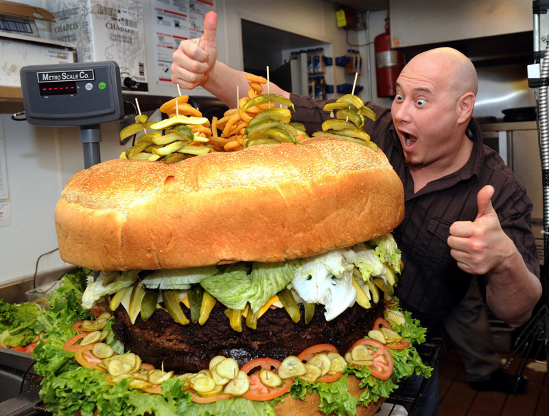 Самый большой гамбургер в мире 
