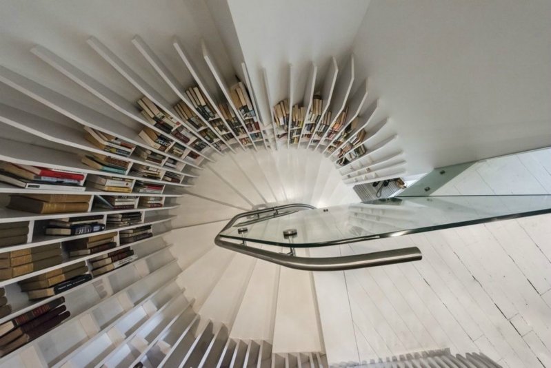 Лестница-библиотека 