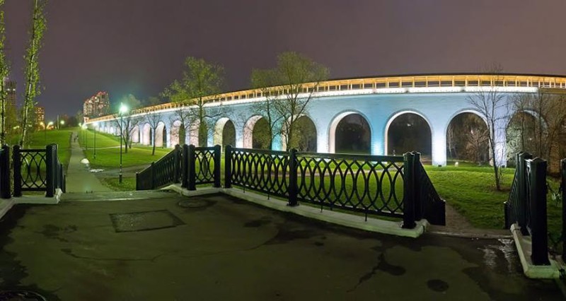 Ростокинский акведук на северо-востоке Москвы
