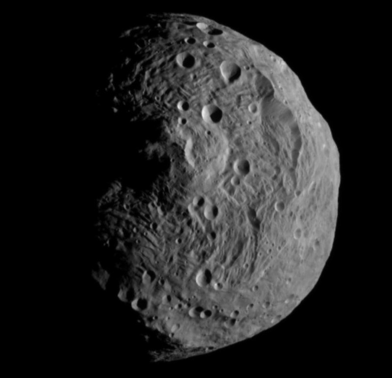 14. Самая высокая гора, известная человеку, находится на астероиде Веста. 