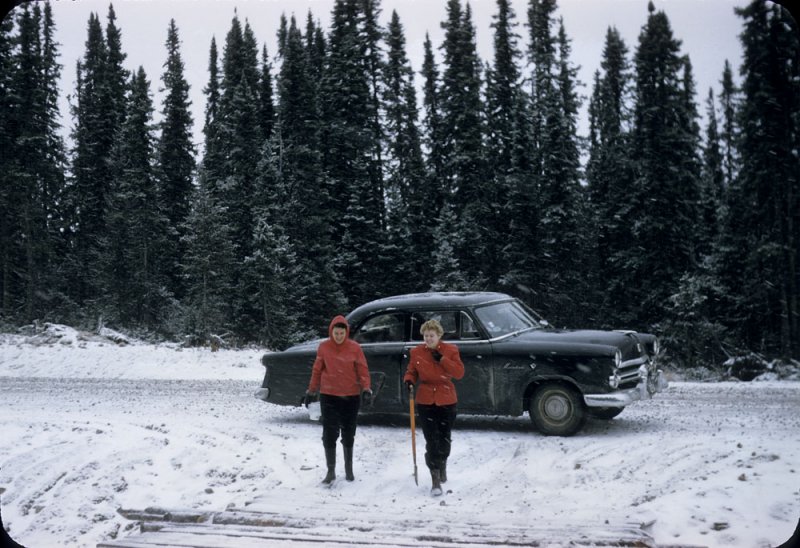 Автомобильная Канада 40-60-х в цвете