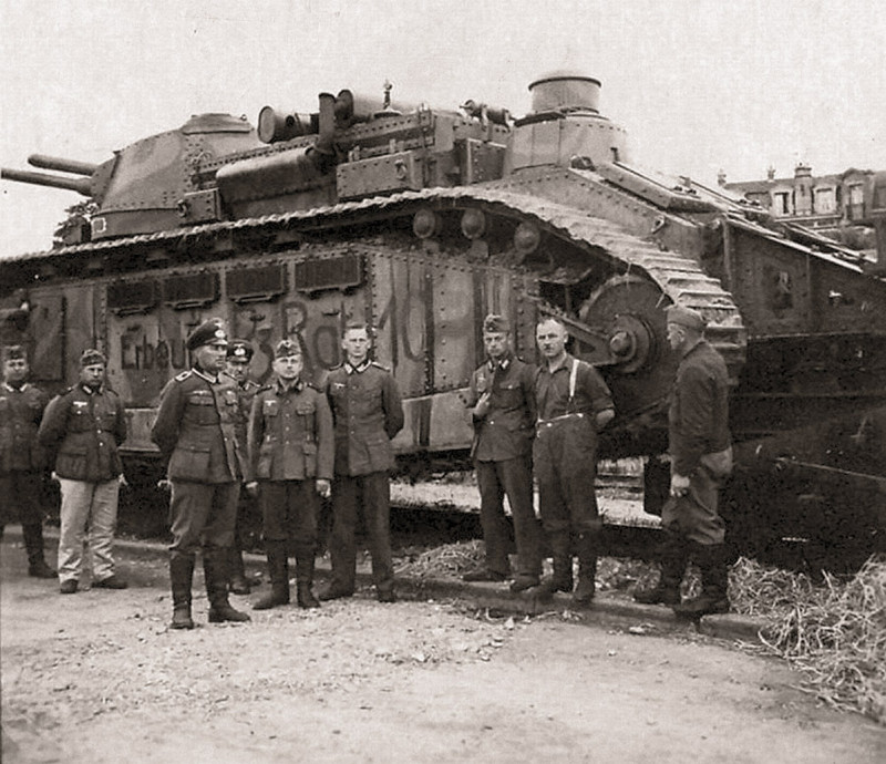 Трофейный французский Char 2C – самый тяжёлый и самый бесполезный танк, имевшийся у Вермахта в первой половине 1941 года