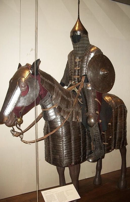 Пластинчатые доспехи для лошади и кавалерийского солдата персидской армии, начиная с 1450 года