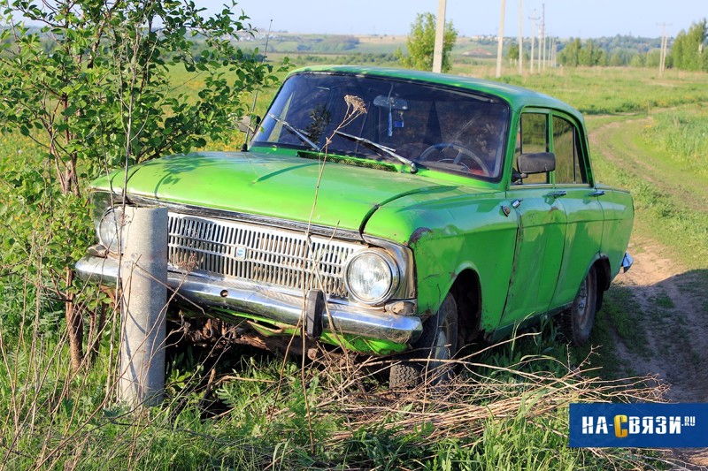 Какие старые автомобили можно встретить в деревнях?