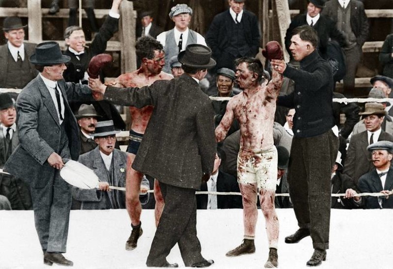 Боксерский поединок между Реем Кэмпбеллом и Диком Хайленд, май 1913 года.