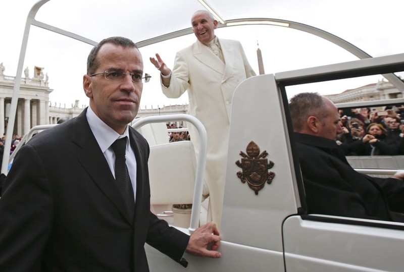 Папа Римский и Швейцарская гвардия 
