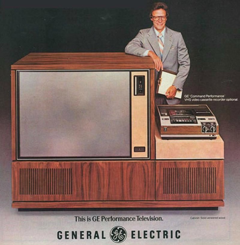 Телевизор 1978 года фирмы Дженерал Электрик.