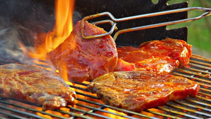 От стейков до шашлыков: о мясе для майских выходных
