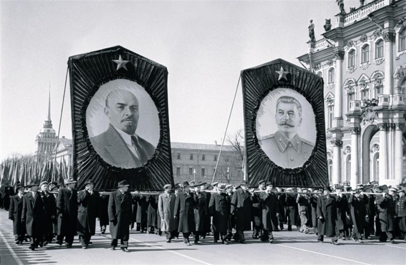 13. Демонстрация, 1952 год. Масштабы