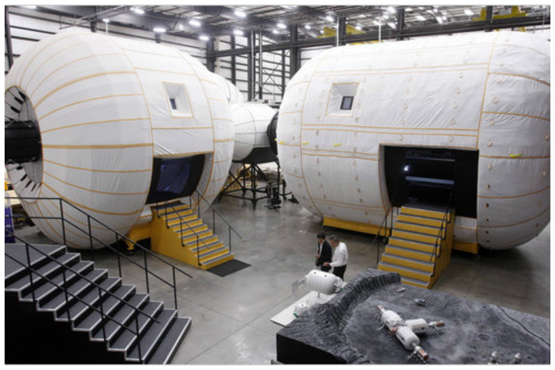 Bigelow Aerospace - легкая частная космическая станция.