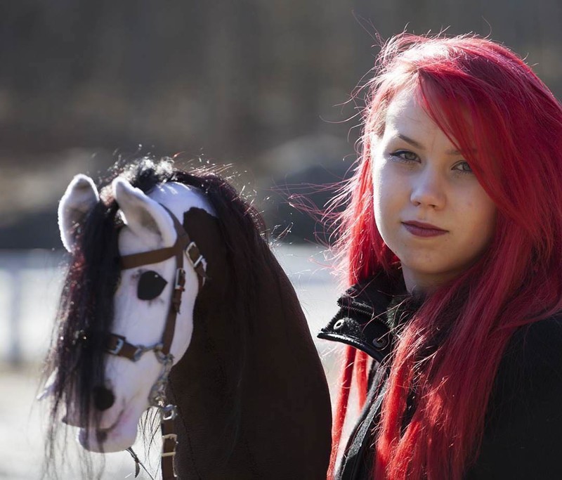 Лошадь на палке — новый безумный вид спорта финских девушек