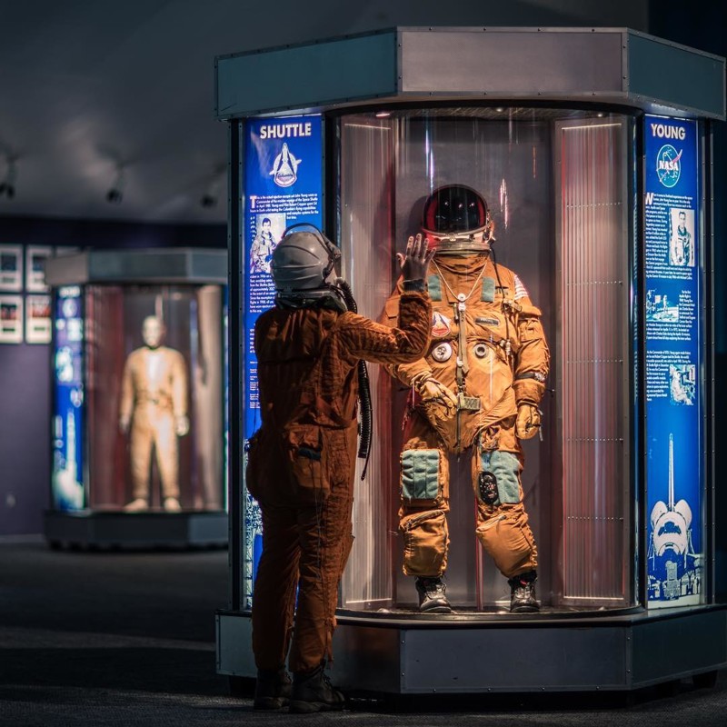 «Сверлить членом криптонит»: космонавты ответили на вопросы об эрекции, сексе и походах в туалет
