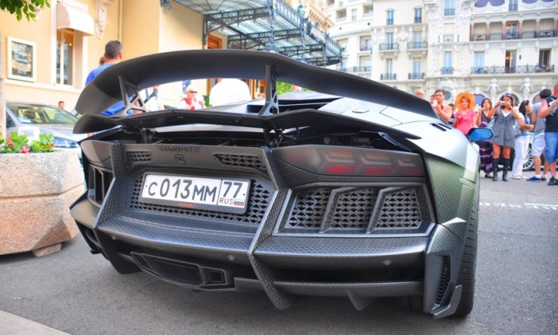 Суперкары Lamborghini Aventador Carbonado by Mansory в России